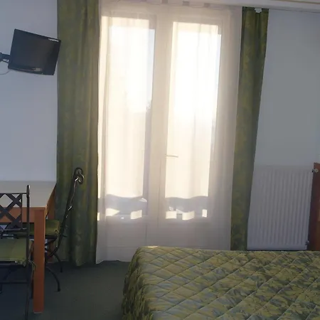 Hostellerie Saint Clement 3* Vic-sur-Cere