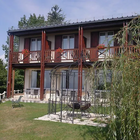 Hostellerie Saint Clement 3* Vic-sur-Cere