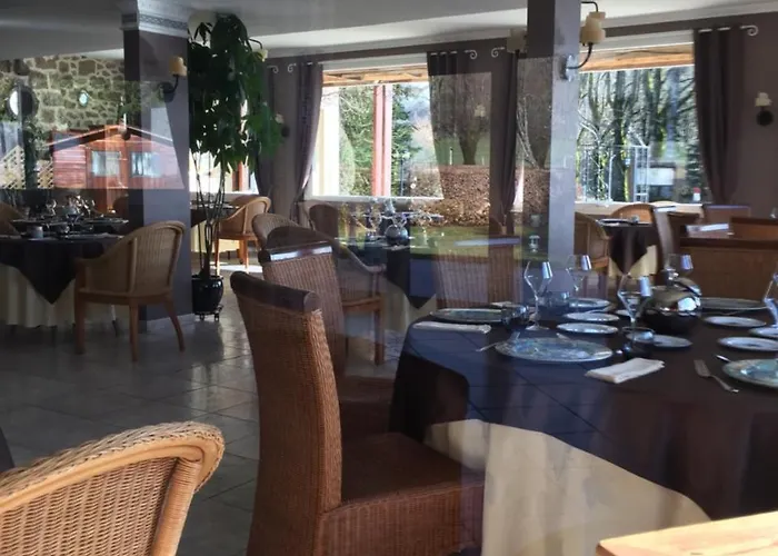 Hotel Hostellerie Saint Clément 3*